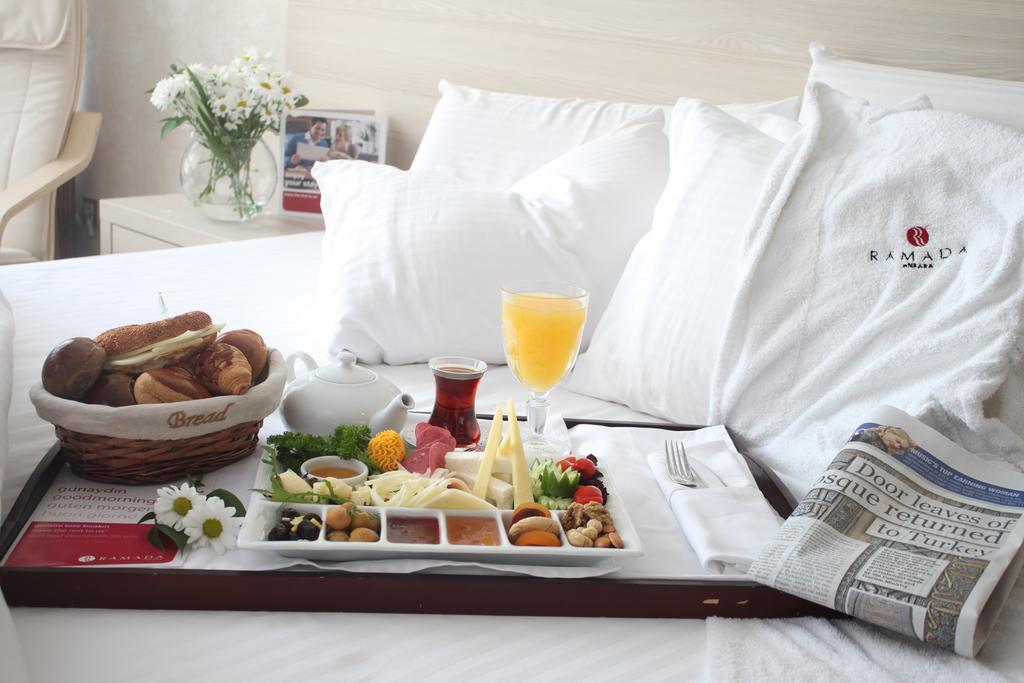 Ramada By Wyndham Ankara Hotel Екстериор снимка