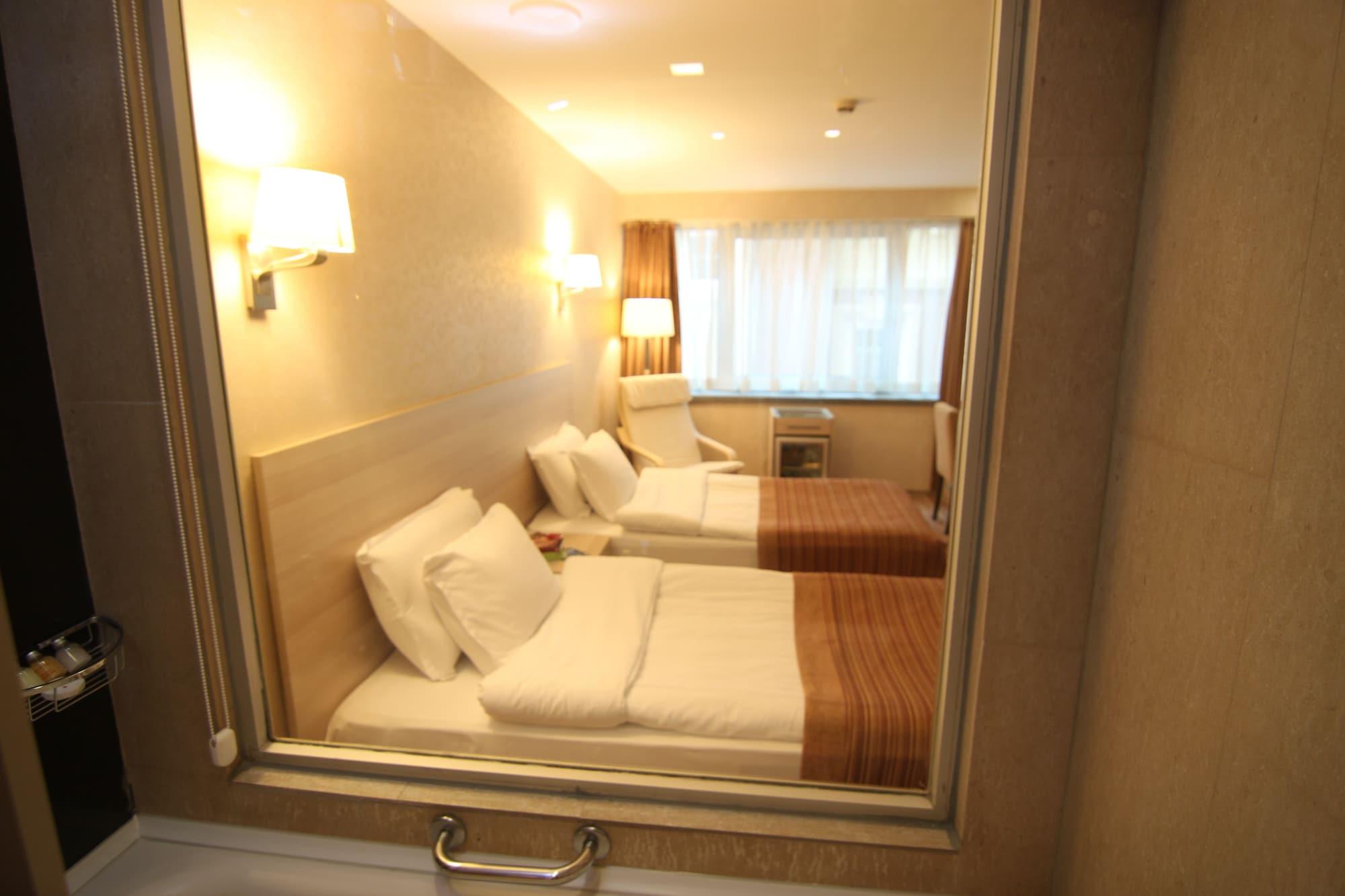 Ramada By Wyndham Ankara Hotel Екстериор снимка