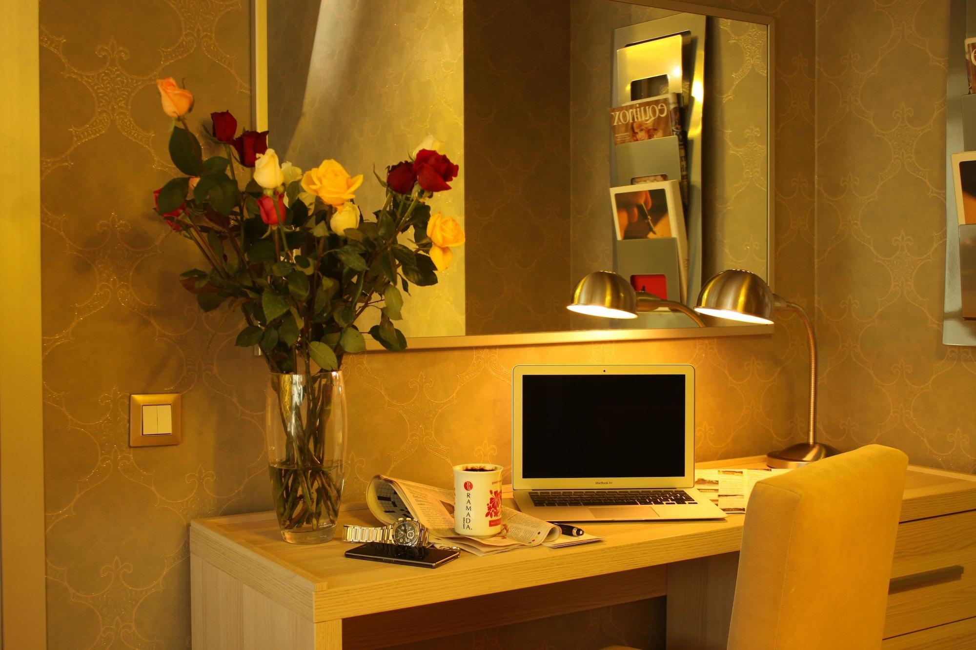 Ramada By Wyndham Ankara Hotel Екстериор снимка
