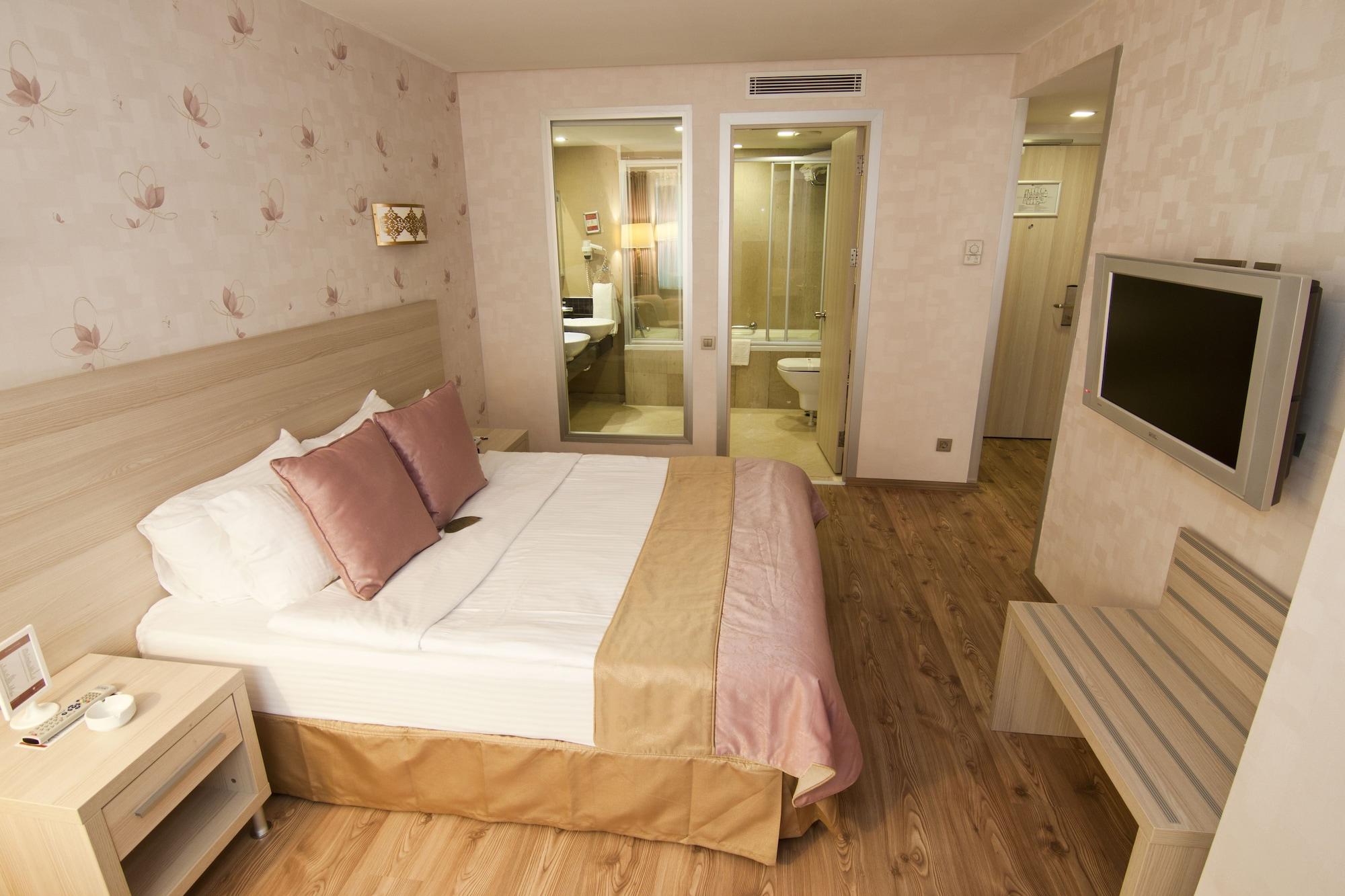 Ramada By Wyndham Ankara Hotel Екстериор снимка