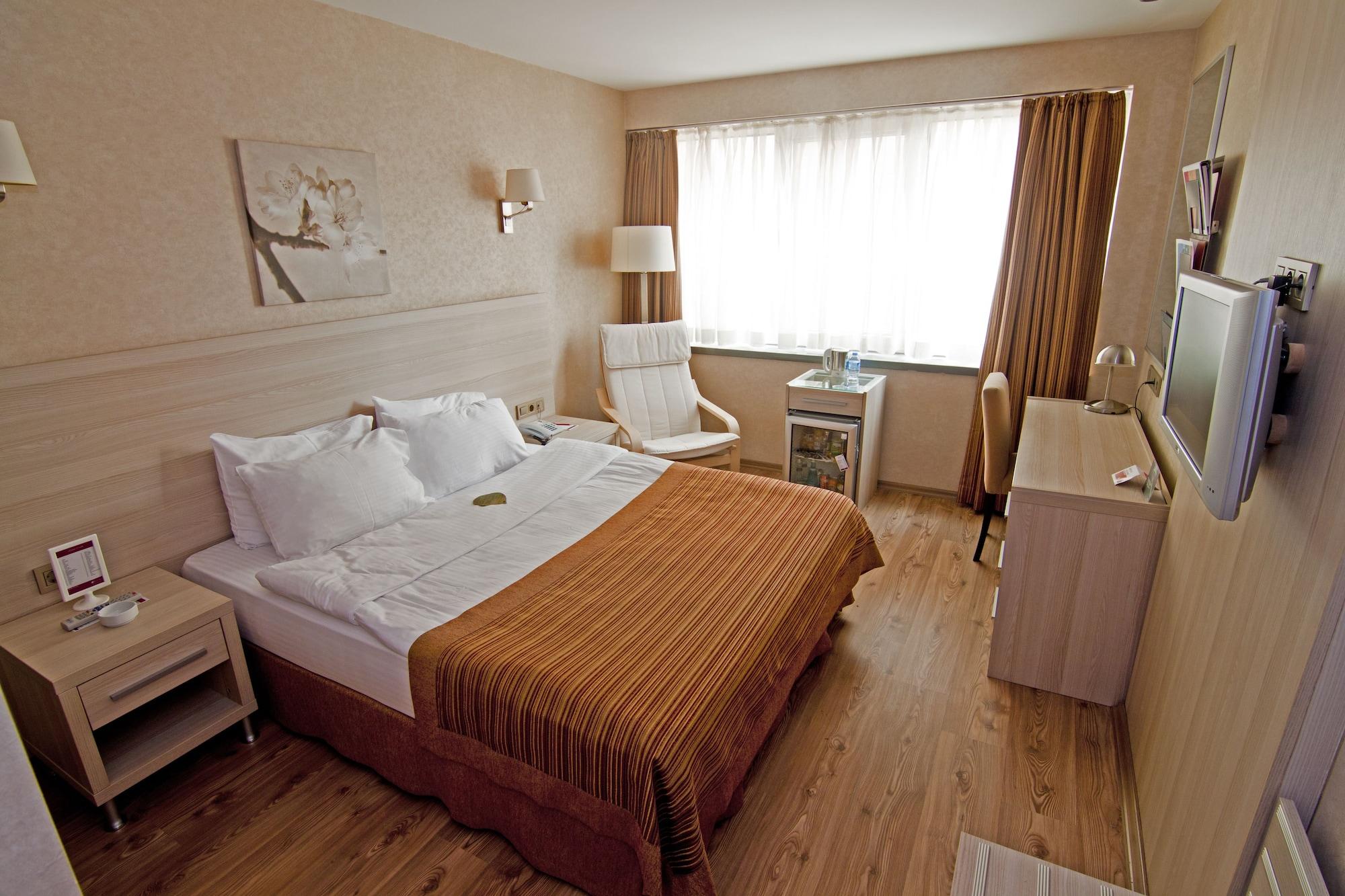 Ramada By Wyndham Ankara Hotel Екстериор снимка