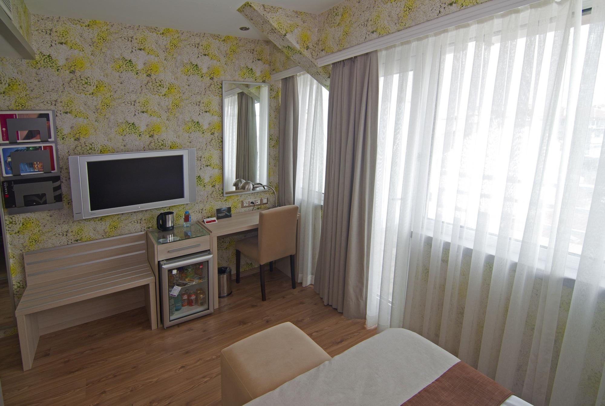 Ramada By Wyndham Ankara Hotel Екстериор снимка
