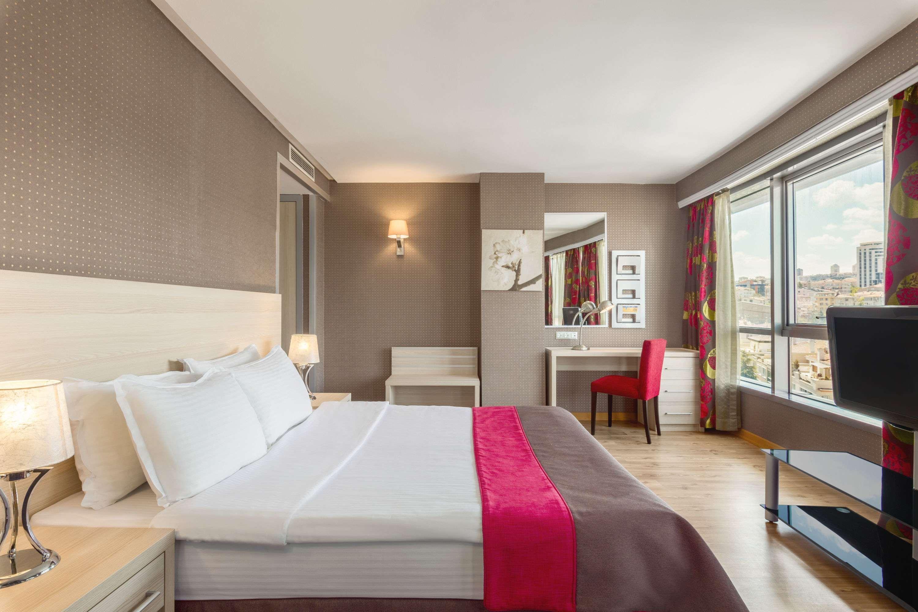 Ramada By Wyndham Ankara Hotel Екстериор снимка