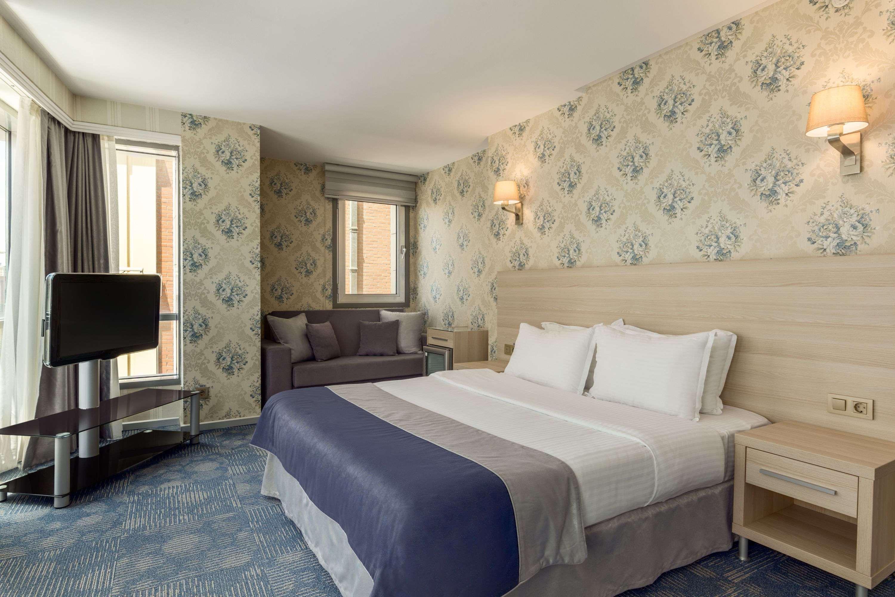 Ramada By Wyndham Ankara Hotel Екстериор снимка