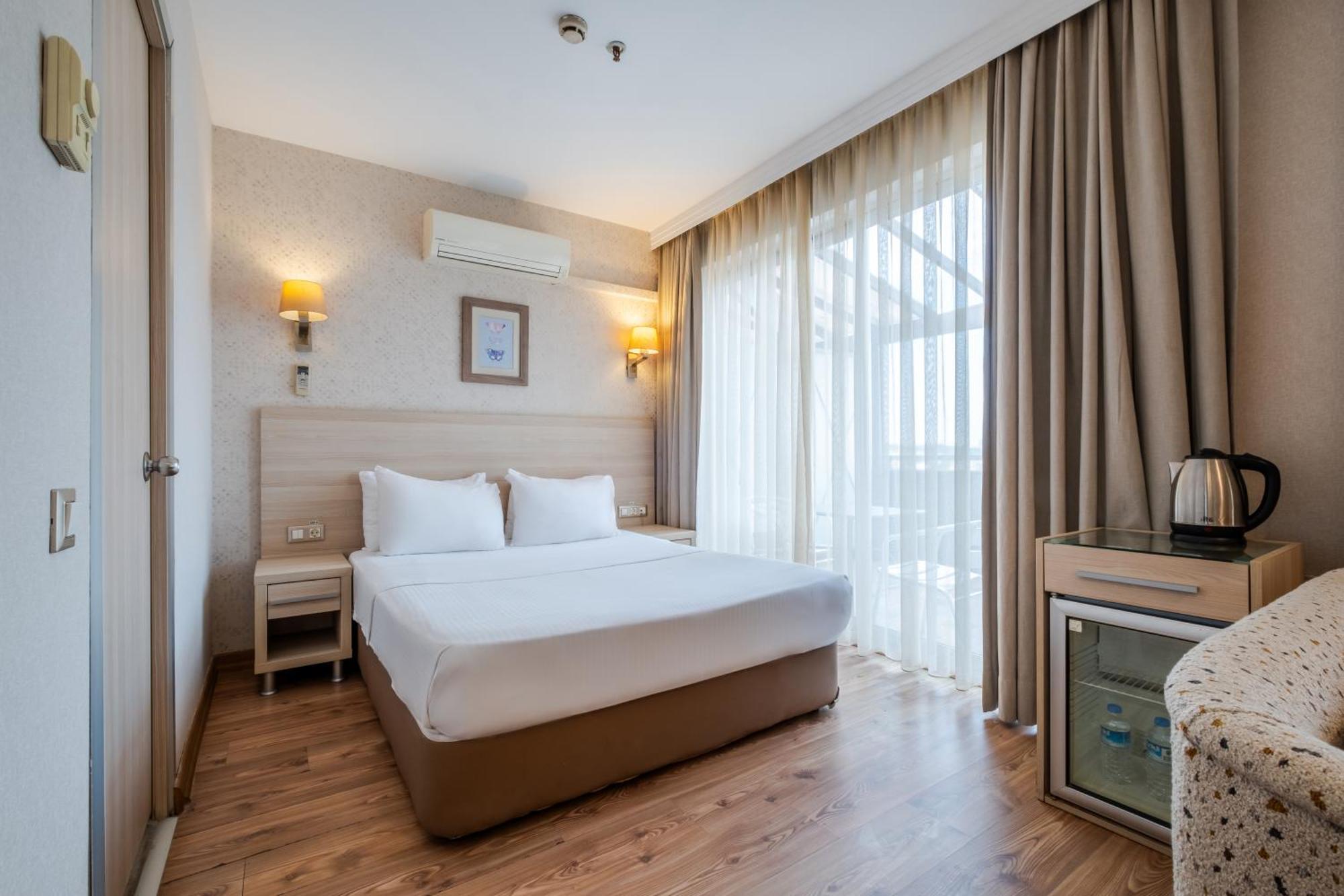 Ramada By Wyndham Ankara Hotel Екстериор снимка